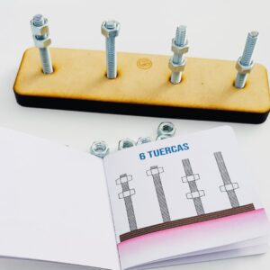 Enroscando - Motricidad fina / Orientación espacial